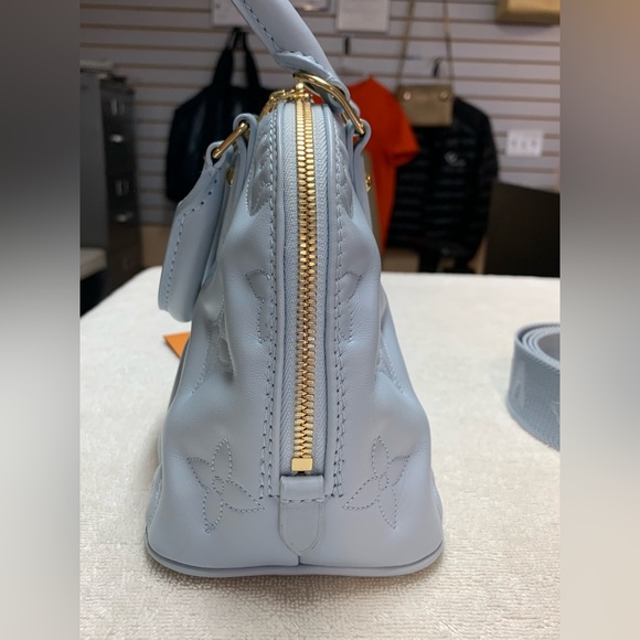 Louis Vuitton Alma BB Bubblegram Leather Ice Blue Glacier Bag - Picture 4 of 16
